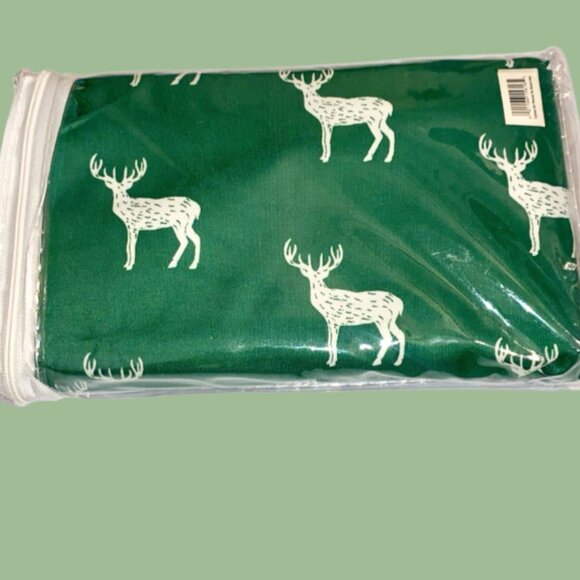 Harper Lane Set of 2 Pillowcases Christmas Deer Green White Holiday - Picture 2 of 2